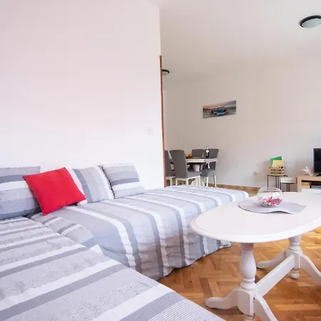 Apartment Ivana *